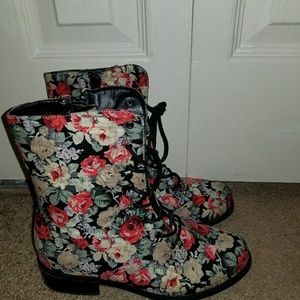 Floral boots
